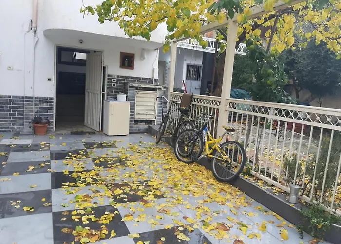 Lively Apparament 1a טיראנה