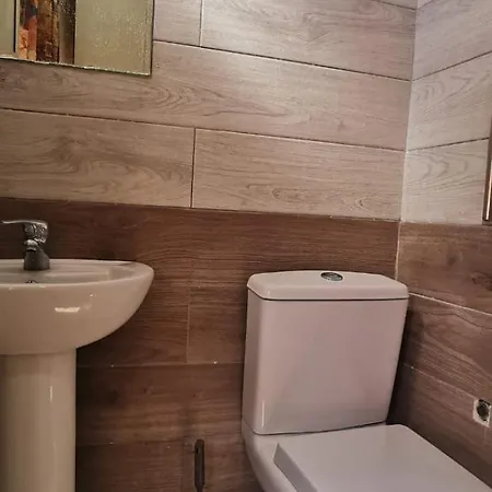 Lively Apparament 1a * Tiran